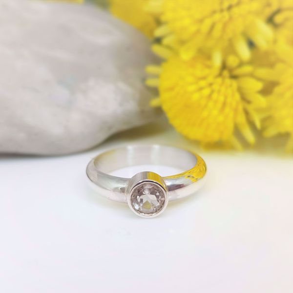 Picture of White topaz ring