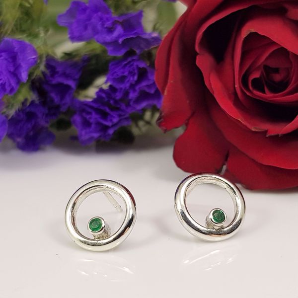 Picture of Emerald ring earrings